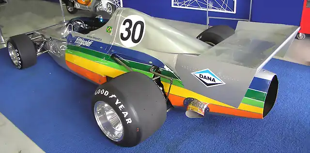 Fittipaldi_FD-01_rear