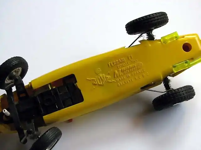 Miniamil Ferrari Yellow 3