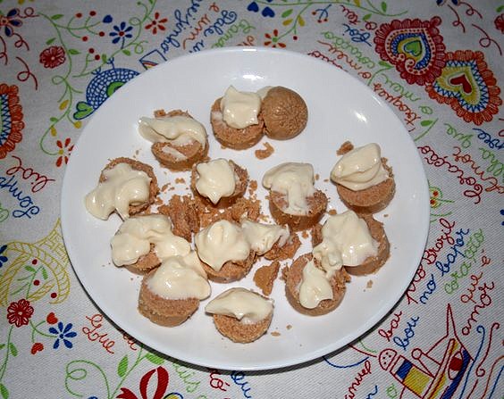 Huevas de bacaao con mayonesa Huevas de bacaao con mayonesa