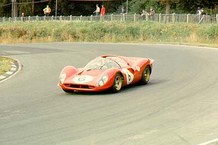 Jackie Stewart & Chris Amon - Ferrari 330 P Brands Hatch \'67