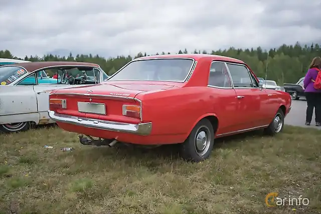 opel-rekord-2-door-back-side-1971