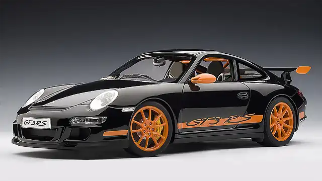 porsche-911-gt3-rs-13