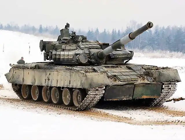 T-80BV_main_battle_tank_Russia_Russian_army_001