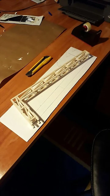 422124915_24765