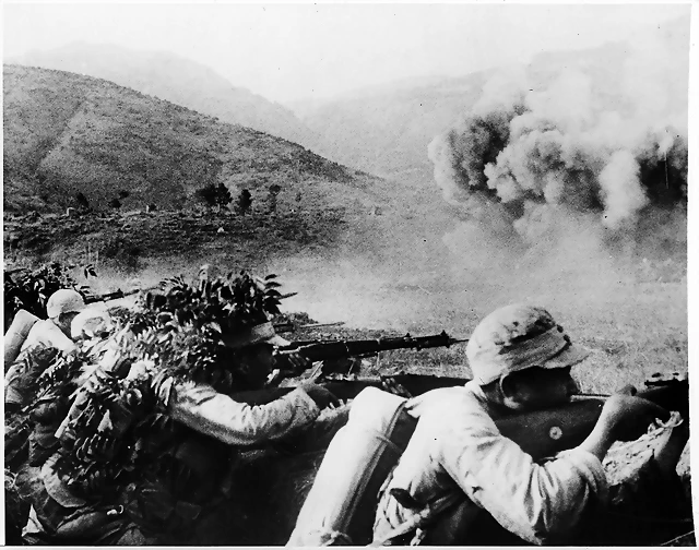 6-Camouflaged_and_poorly_equipped_Chinese_soldiers_repell_a_charge_of_50,000_Japanese_along_the_Salween_River_near_Burma._-_NARA_-_196230