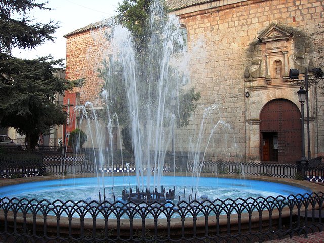 fuente de la Plaza de la Iglesia