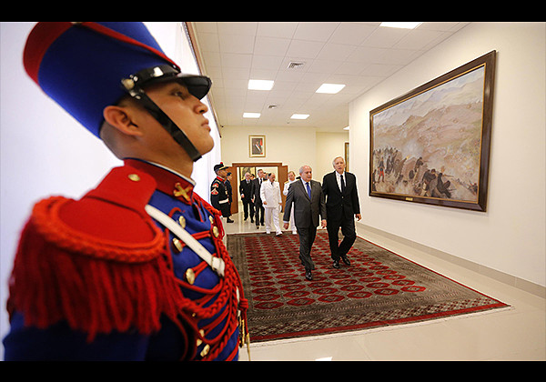 Ministro de defensa de Chile, con  par de Per 1