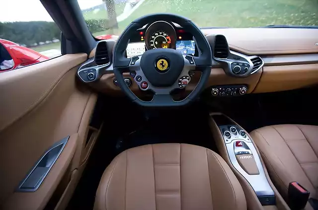 interior 6 Ferrari 458 Italia