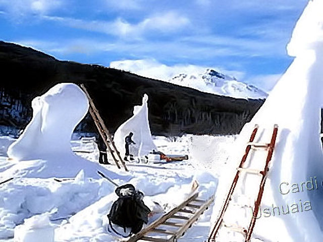 Escultura de nieve en Ushuaia, Tierra del Fuego