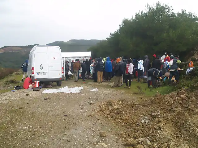 MUNDO UNICO y Asoc. Marroqui ayuda a inmigrantes subsaharaianos-febrero 2015 2015.jpg (88)