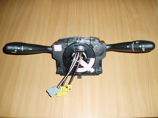 215251Com_2000