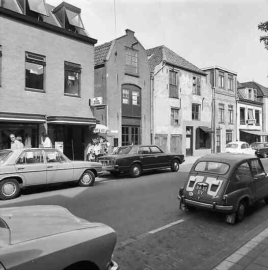 Woerden - Parkhaus Firma Greeven. Rijnstraat. 1976 Woerden - Parkhaus Firma Greeven. Rijnstraat. 1976