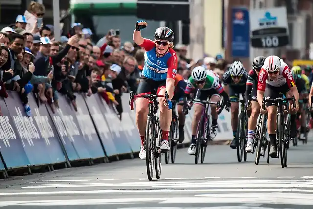 Kirsten-Wild-wins-Gent-Wevelgem-1