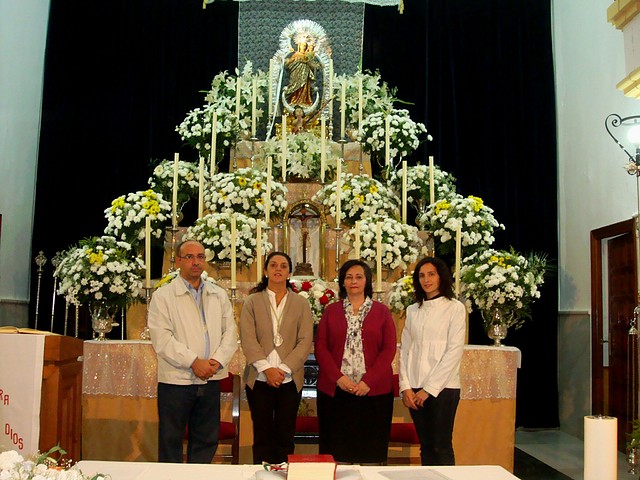 01-Hermanos mayores- pregonera y presentadora-madre e hija-Fot.J.Ch.Q.30.09.10