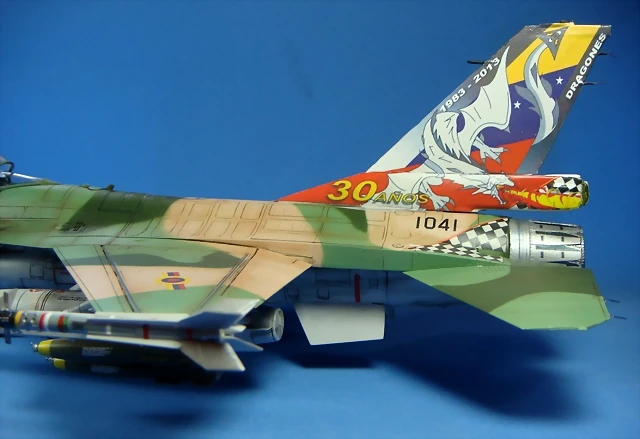 F-16 1041EE