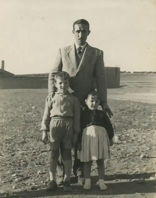 1.- Luís Pérez Navarro y sus hijos