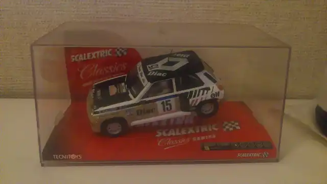 6204 Renault 5T Scalextric