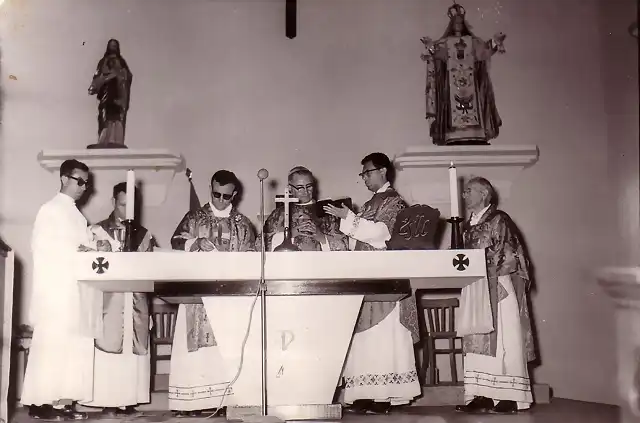 Misa celebrada por Mons. Erasmo Hinojosa Husrtado en al Sede Parroquial