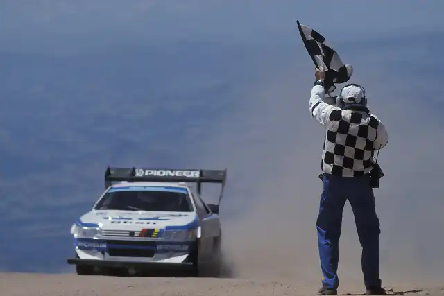 vatanen-ari-pikes-peak-hillclimb-usa-peugeot-405-pikes-peak-action