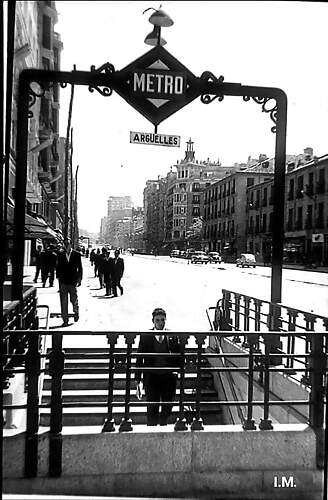 Madrid metro Arg?elles --- tribujaos