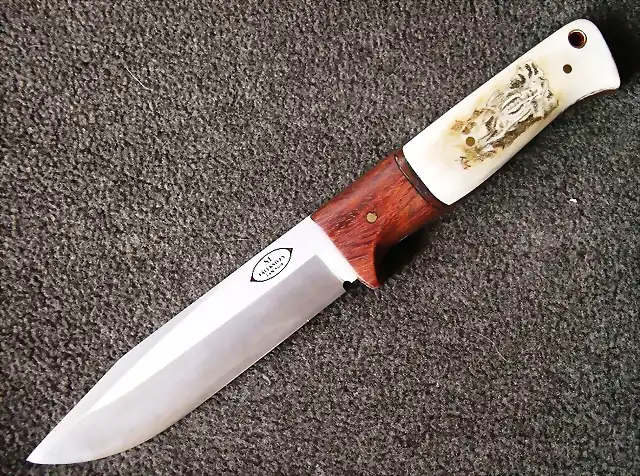 Fallkniven S1 with rosewood and scrimshawed stag