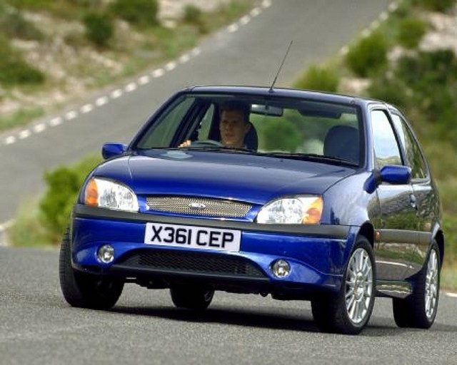 Ford_Fiesta_Zetec_S_5[1]