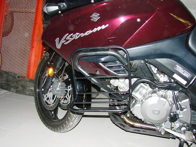 porta alforjas v-strom 005 porta alforjas v-strom 005