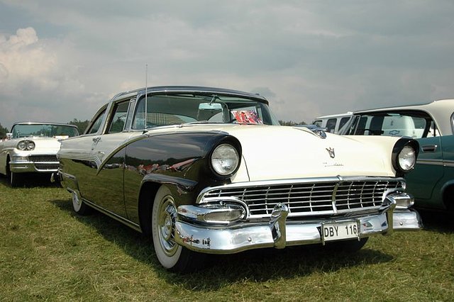 Ford Crown Victoria '56 - 24