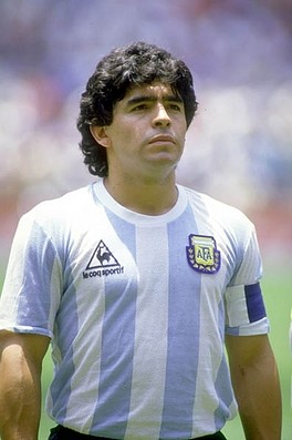 Young-Diego-Maradona Young-Diego-Maradona