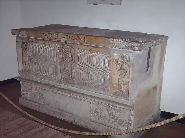 800px-Tomb_of_Marcellus_II