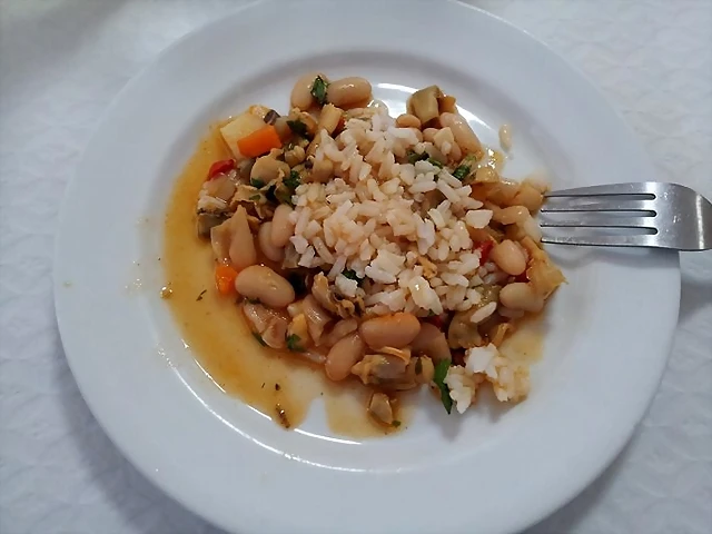 Judias con arroz y berberechos Judias con arroz y berberechos