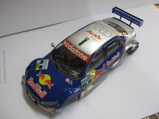 AUDI A4 RED BULL