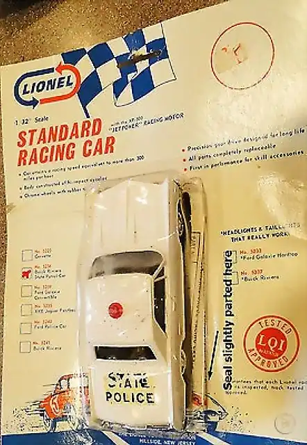 lionel--riviera-police-slot-car_1_32