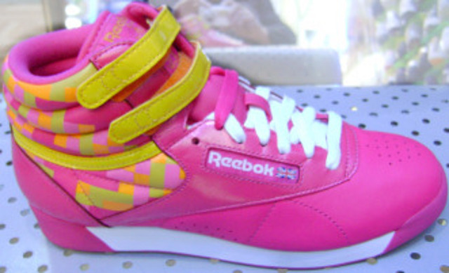 REEBOK-134 $140.000