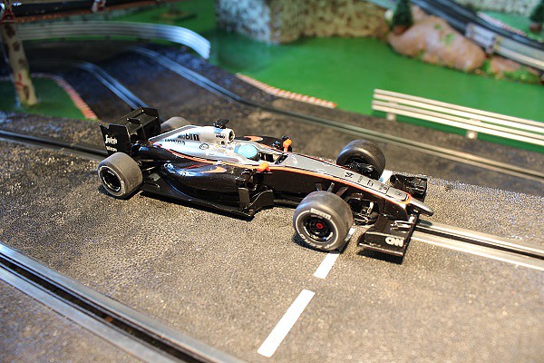 McLaren Honda MP4-30 F1