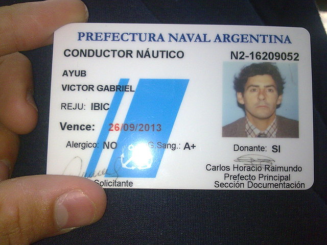 CARNET NAUTICO DE MI PAPA jajaj lindo escracho