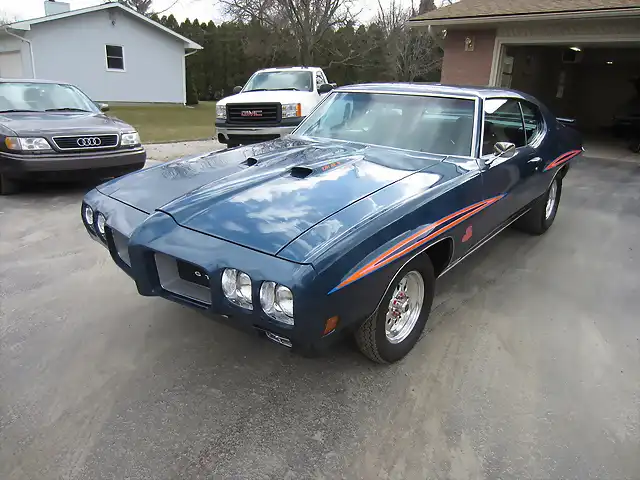 70 pontiac gto blue