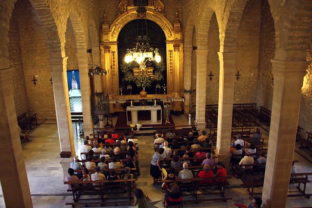 esperando a la virgen