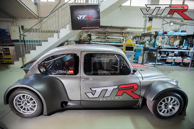 jtr-racing-s600-un-coche-de-competicion-made-in-spain-201415361_9 (1)