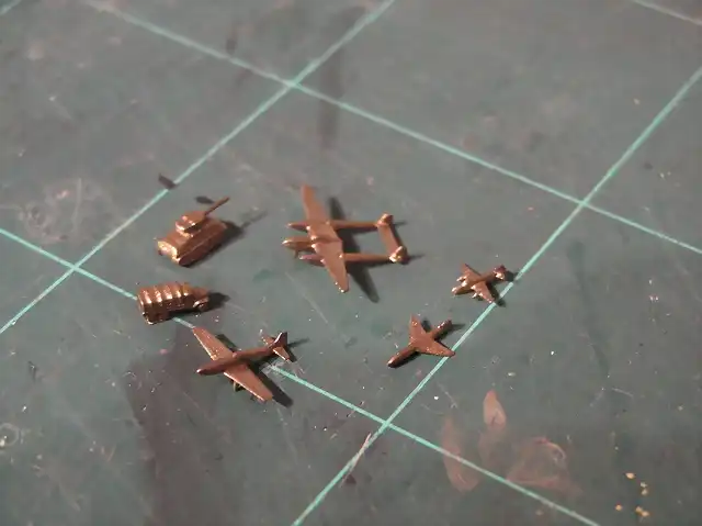 Modelos Miniatura Dorados - 2