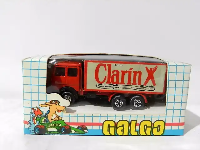 galgo-camion-con-publicidad-clarin-con-caja-dec-80-164-501521-MLA20798603633_072016-F