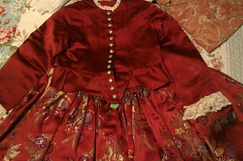 traje ampa rojo