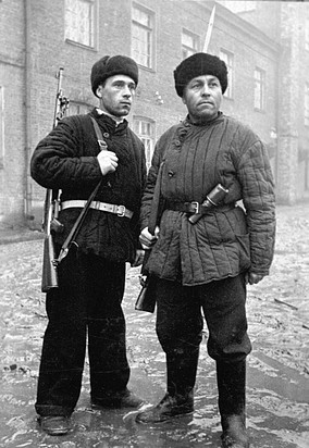 Milicianos rusos en Moscu. 10 octubre 1941