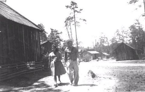 PAISANOS EN LA COLONIA LA PALANGANA1965