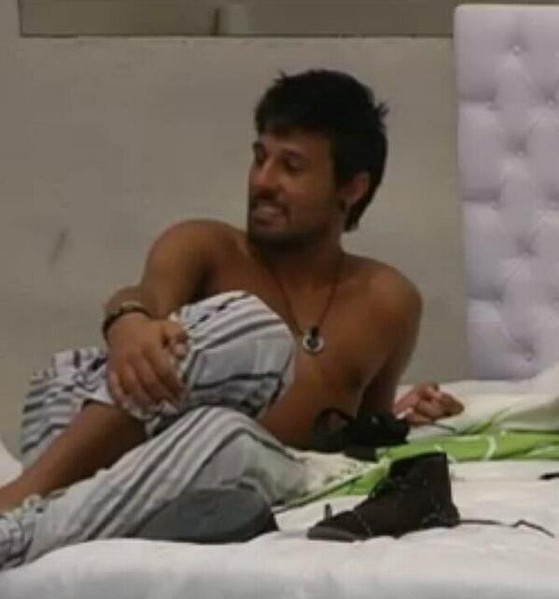 Hugo despu?s de fiesta internacional Hugo despu?s de fiesta internacional