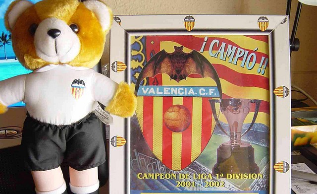 Valencia-C.-de-F.-y-Mascota Valencia-C.-de-F.-y-Mascota