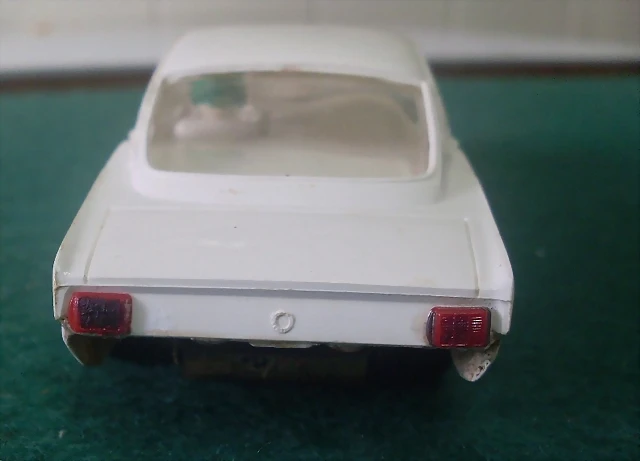 Ford Mustang Fast Back Blanco 8 Ford Mustang Fast Back Blanco 8