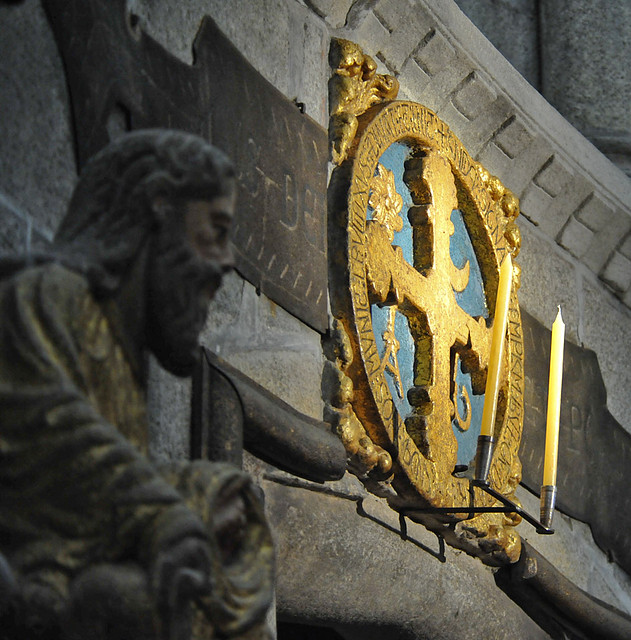 Cruz Consagración Catedral Santiago