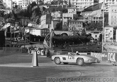 normal_1958_999_W__Tak___R__De_Boer_sur_Mercedes_300_SL2C_ab[1]