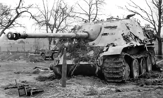 Jagdpanther_late_production_model_1945